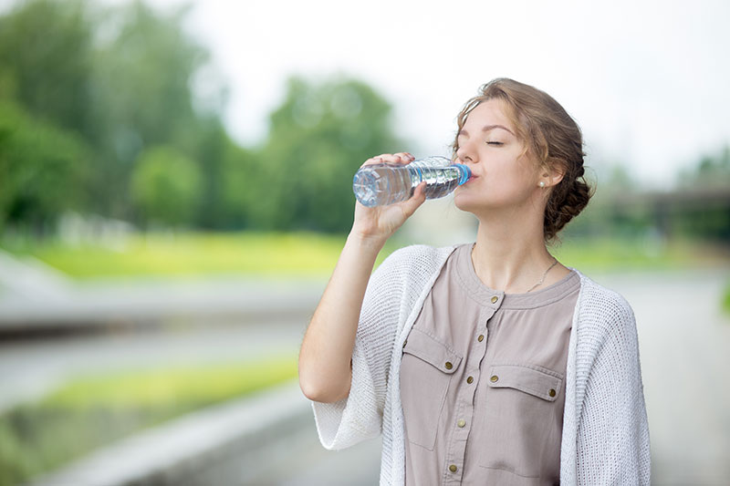 Mit iza priče da treba piti 8 čaša vode na dan